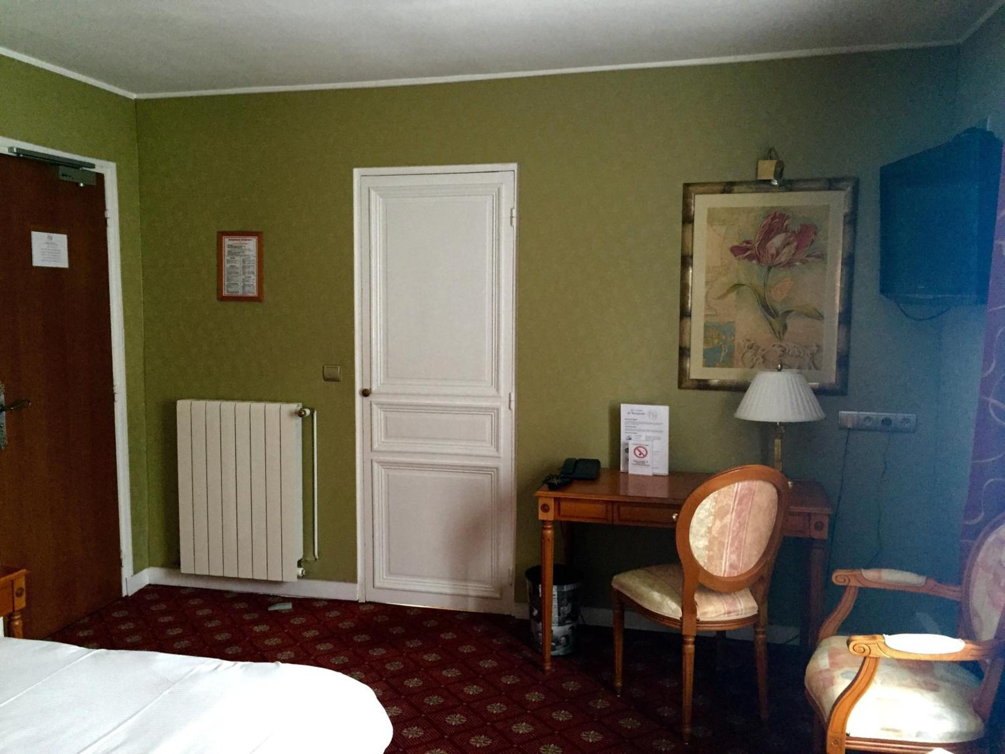 Hotel De Normandie Евре Екстер'єр фото